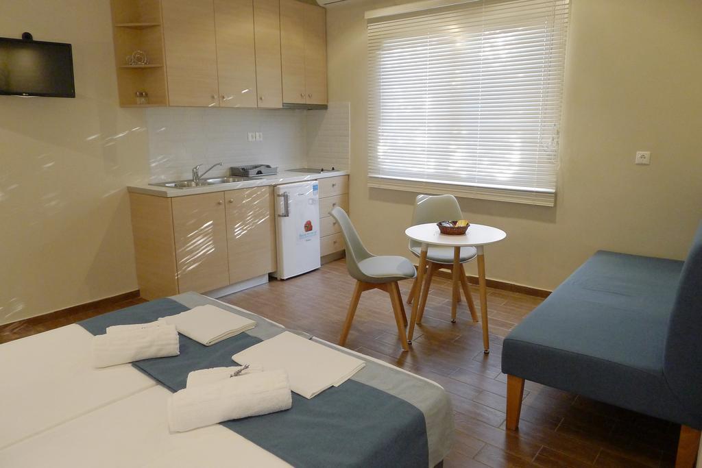 Ampoulos Rooms&Apartments Kedro Habitación foto